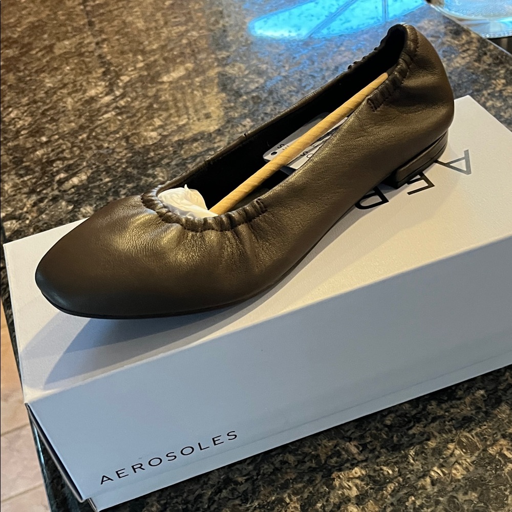 AEROSOLES Women's Dark Brown Leather Loafers